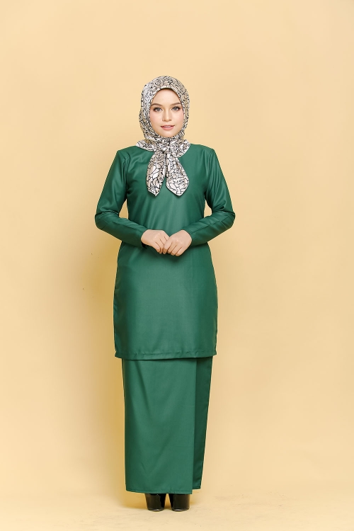 CIK KALSOM KURUNG EMERALD